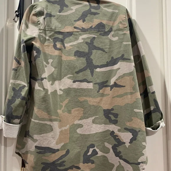 Unique TYLI camo jacket - Picture 2 of 5